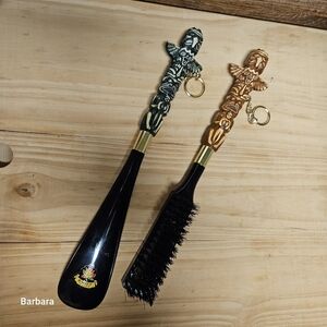 Vintage Shoe Horn and Brush Banff Souvenir Totem Pole Set